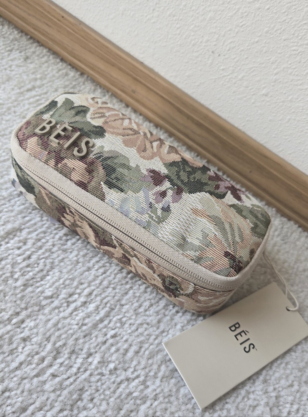 Beis Vintage Floral The Tech Organizer Case, NEW With Tag